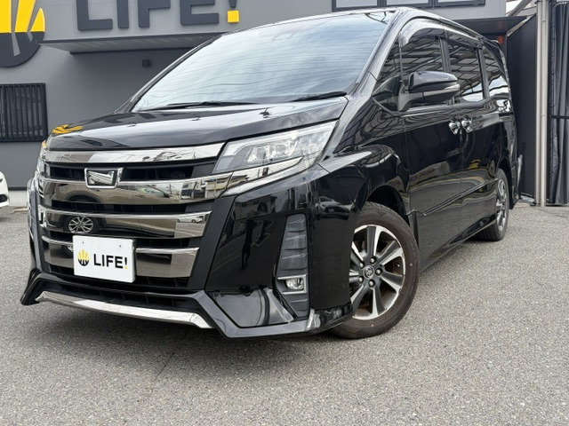 Toyota Noah 1