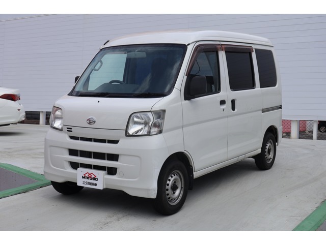 Daihatsu Hijet Cargo 1