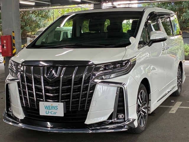 Toyota Alphard 1