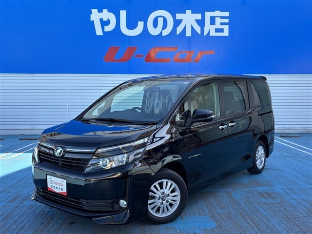 Toyota Voxy 1
