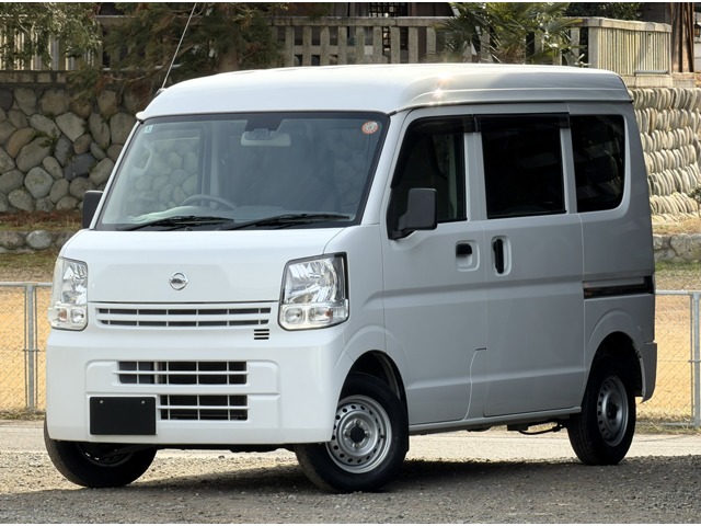 Nissan NV100 Clipper 1