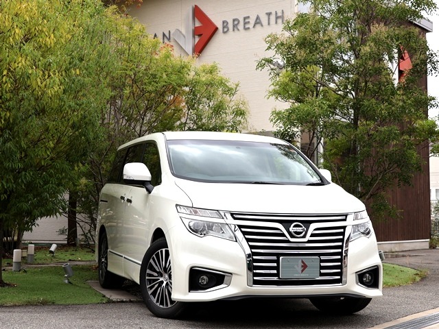 Nissan Elgrand 2