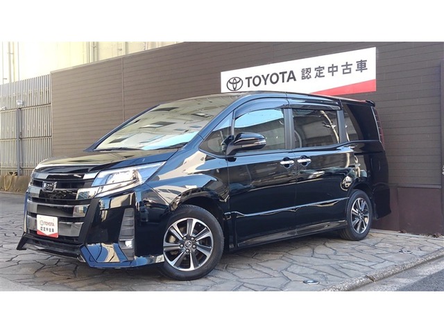 Toyota Noah 1