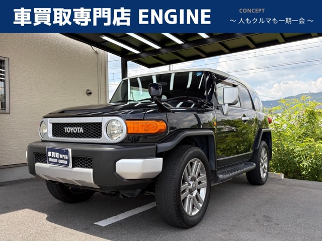 Toyota FJ Cruiser 2