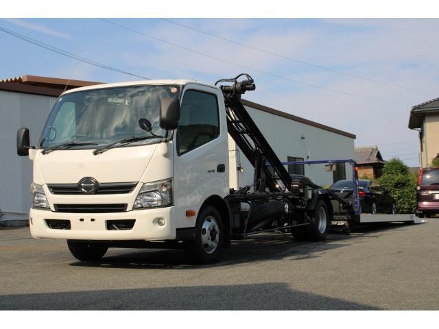 Hino Dutro 1