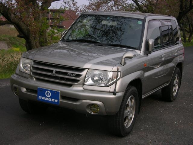 2001 Mitsubishi Pajero iO