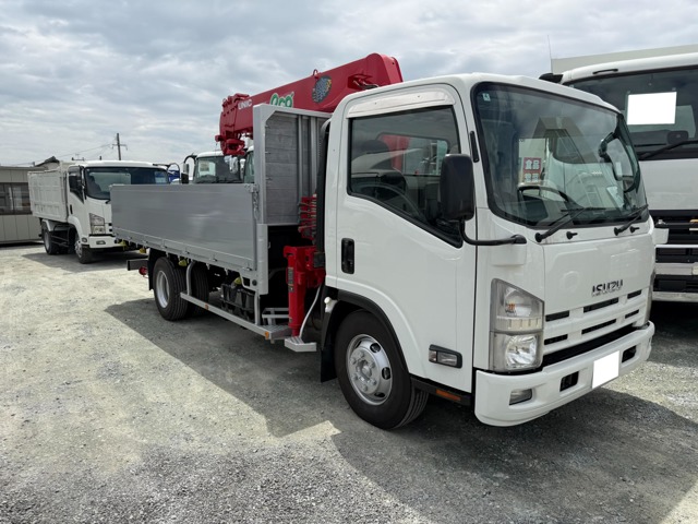 2011 Isuzu Elf