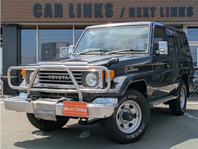 Toyota Land Cruiser 70 2