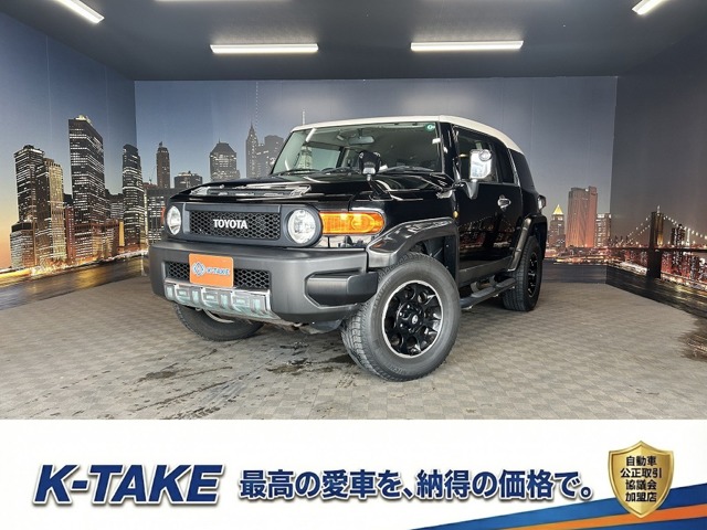 Toyota FJ Cruiser 2
