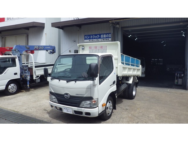 Hino Dutro 1