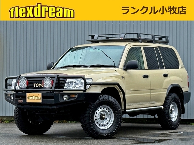 Toyota Land Cruiser 100 2