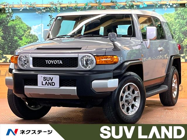 Toyota FJ Cruiser 2