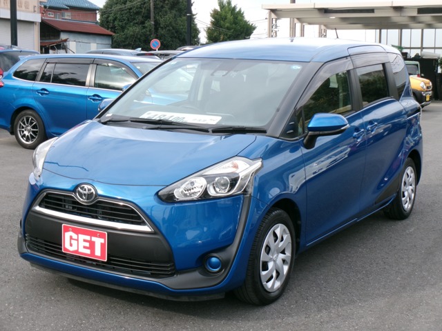Toyota Sienta 1