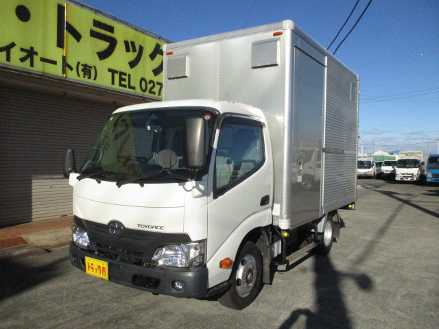 Toyota Toyoace 1