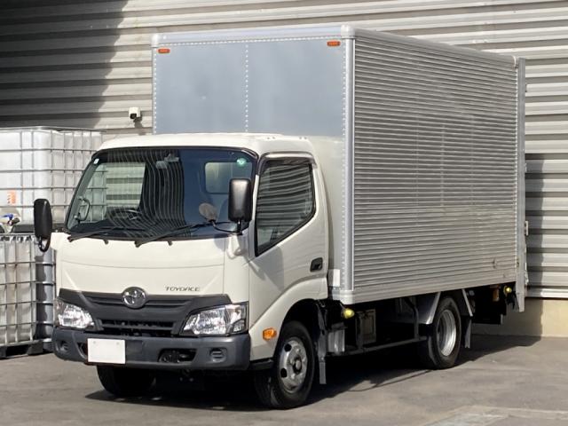 Toyota Toyoace 1
