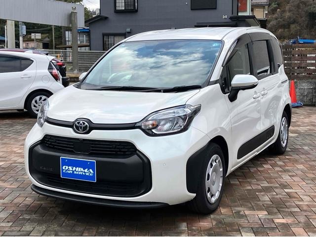 Toyota Sienta 1