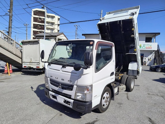 Mitsubishi Fuso Canter 1