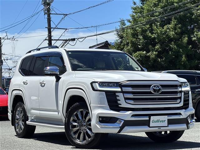 Toyota Land Cruiser 300 2