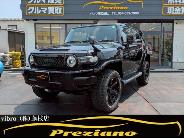 Toyota FJ Cruiser 2