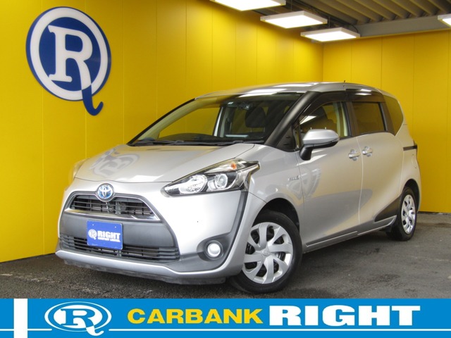 Toyota Sienta 1