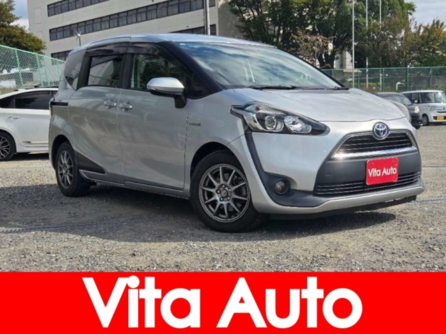 Toyota Sienta 1
