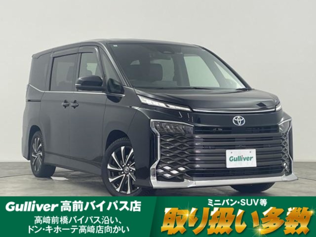 Toyota Voxy 1