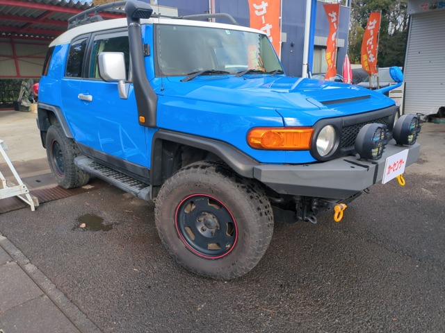 Toyota FJ Cruiser 2