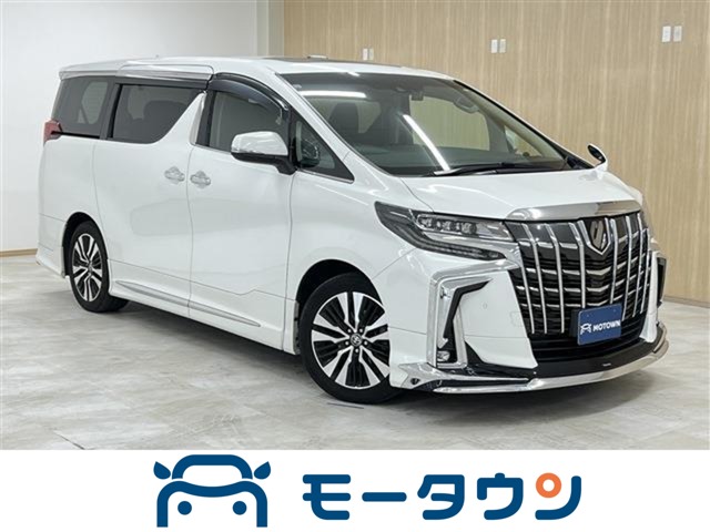 Toyota Alphard 1