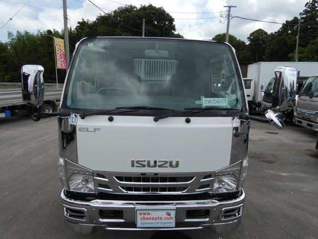 Isuzu Elf 2