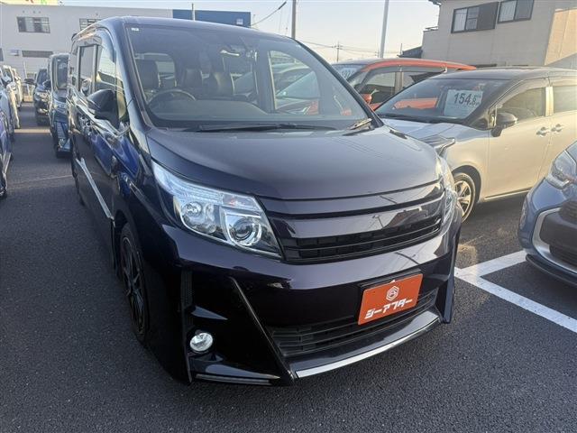Toyota Noah 1