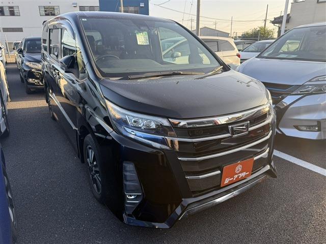 Toyota Noah 1