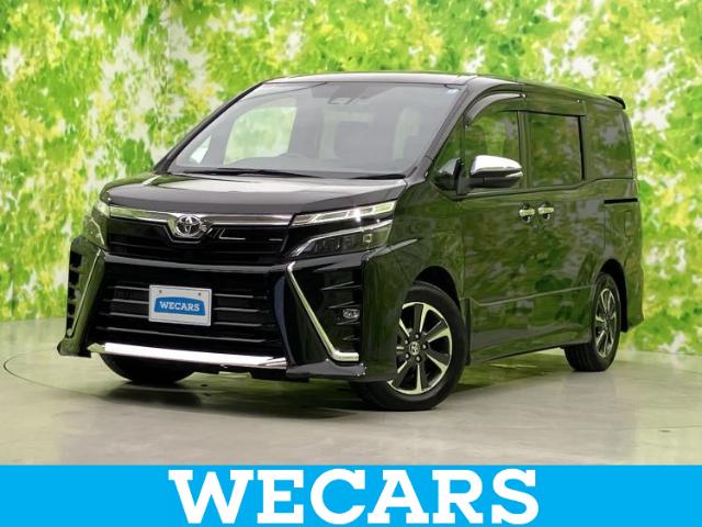 Toyota Voxy 1