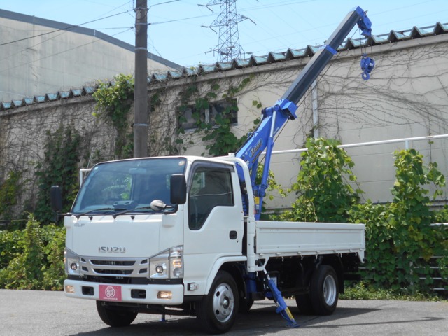Isuzu Elf 1