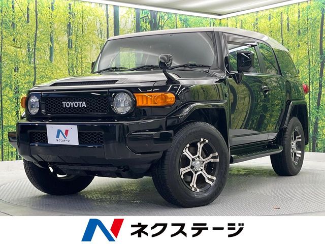 Toyota FJ Cruiser 2