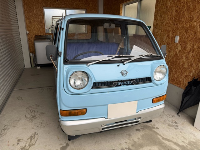 Daihatsu Hijet Van 1