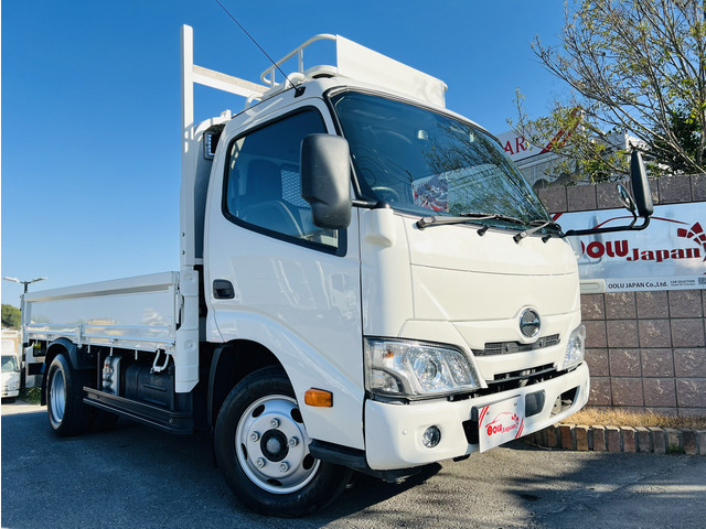 Hino Dutro 1