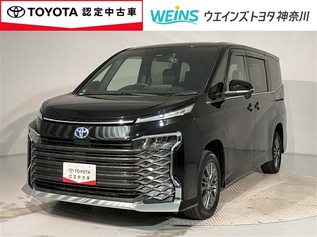 Toyota Voxy 1