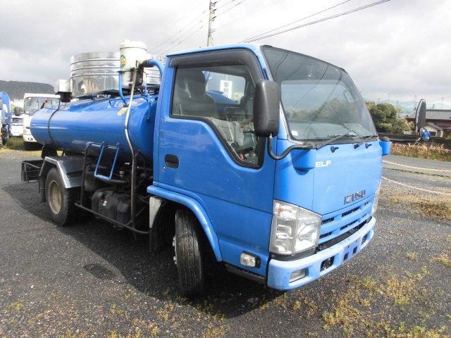 Isuzu Elf 1