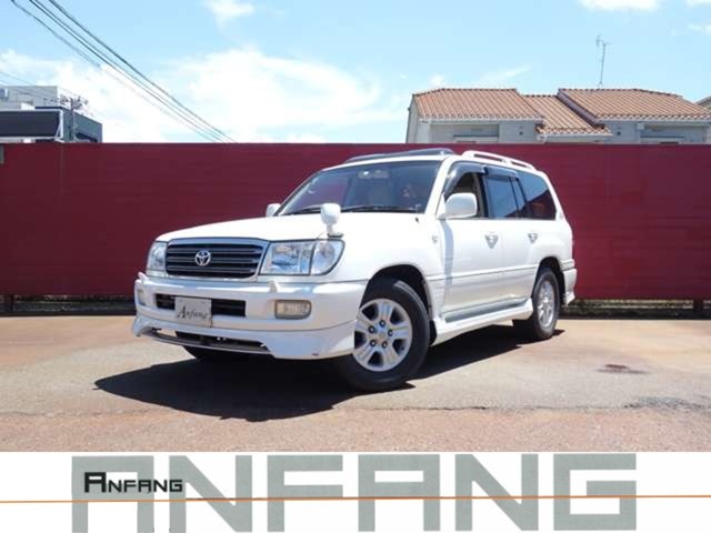 Toyota Land Cruiser 100 2