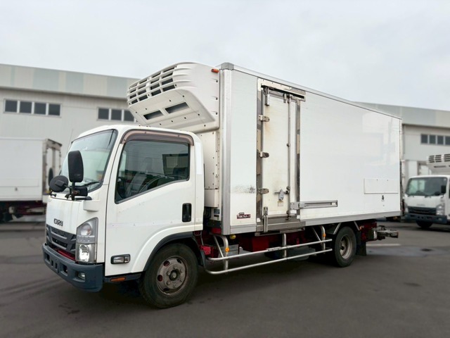 Isuzu Elf 1