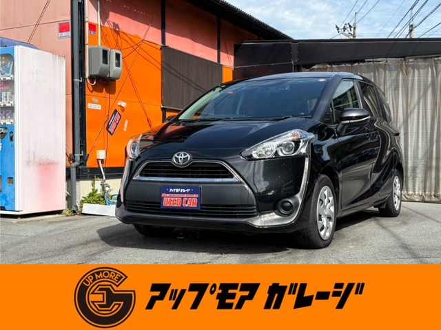 Toyota Sienta 1