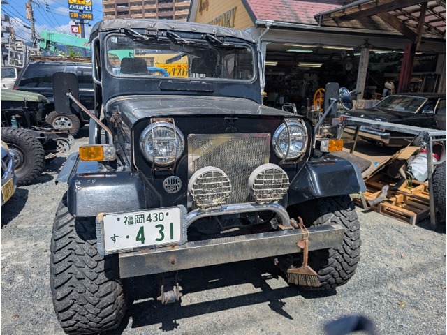 Mitsubishi Jeep 1