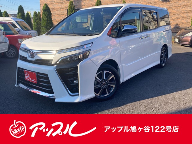 Toyota Voxy 1
