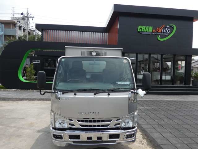 Isuzu Elf 2