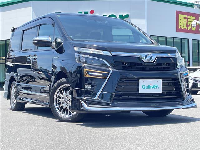Toyota Voxy 1