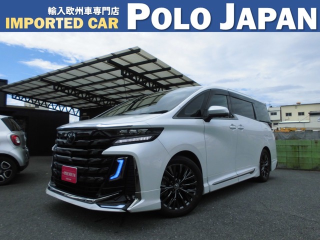 Toyota Vellfire 1