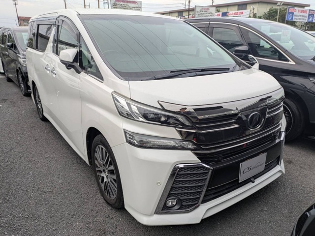 Toyota Vellfire 1
