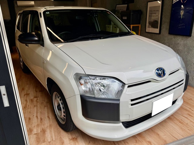 Toyota Probox Van 1