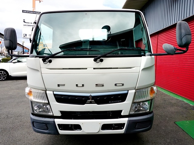 Mitsubishi Fuso Canter 1