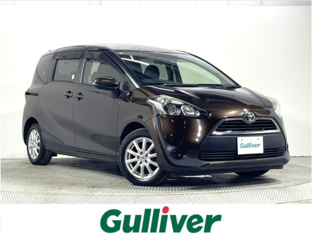 Toyota Sienta 1